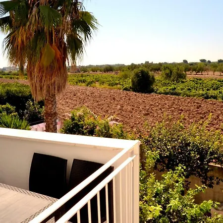 Sun Wine Oda ve Kahvaltı 4*